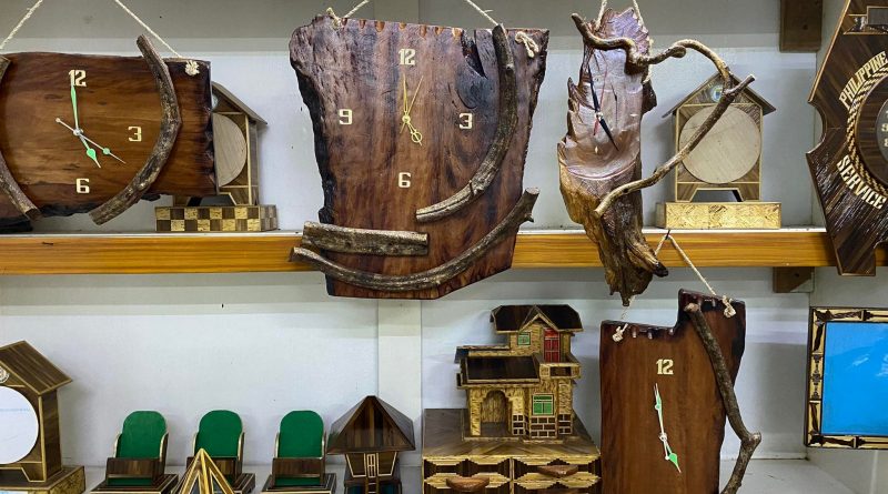 Some of the handicraft products of the NVPJ’s male PDLS.
