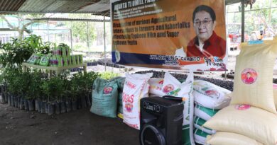 PAgro, PDRRMO Distributes Agri-inputs to Farmers